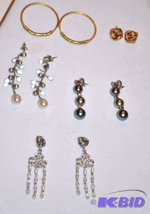 lot 43 image: 14k-18k Gold hoops, Cuzco, Peru 14k&nbspgo...