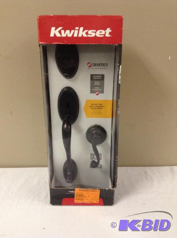 lot 14 image: Kwikset Door Handle & Lock Set