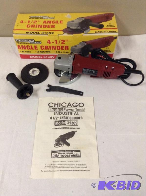 lot 17 image: Chicago Electric 4 12 Angle Grinder
