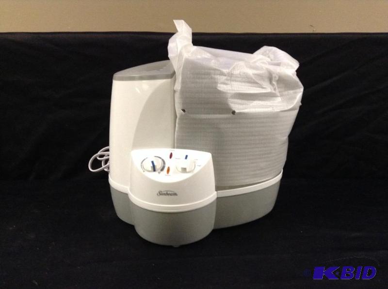 lot 31 image: Sunbeam Humidifier