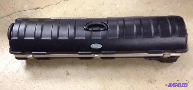 lot 69 image: SKB Golf Club Hard Case