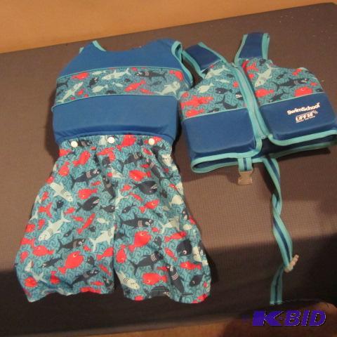 lot 102 image: SwimSchool Vests