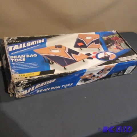 lot 46 image: Bean Bag Toss Game