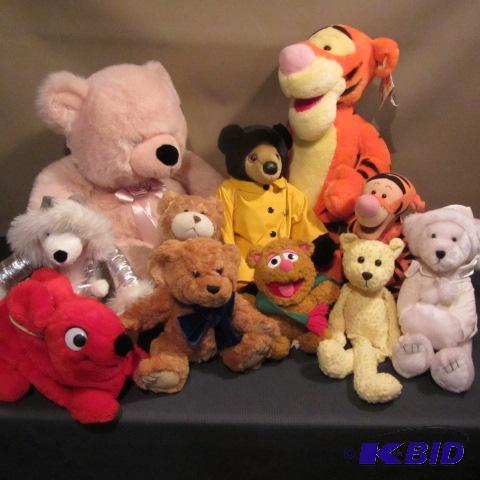 lot 59 image: Tigger & Bears