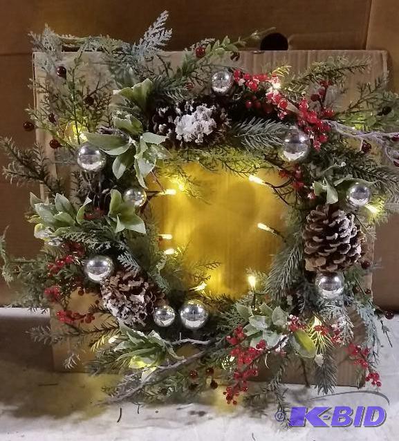 lot 30 image: Lighted Wreath - 21" - Retail $59.99 - G...