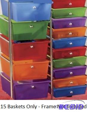lot 35 image: 15 Colorful Plastic Baskets -&nbspTen basket...