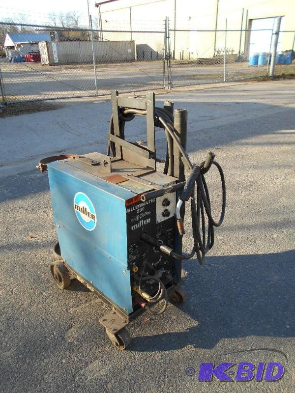 Miller Millermatic Wire Feed Welder on Cart