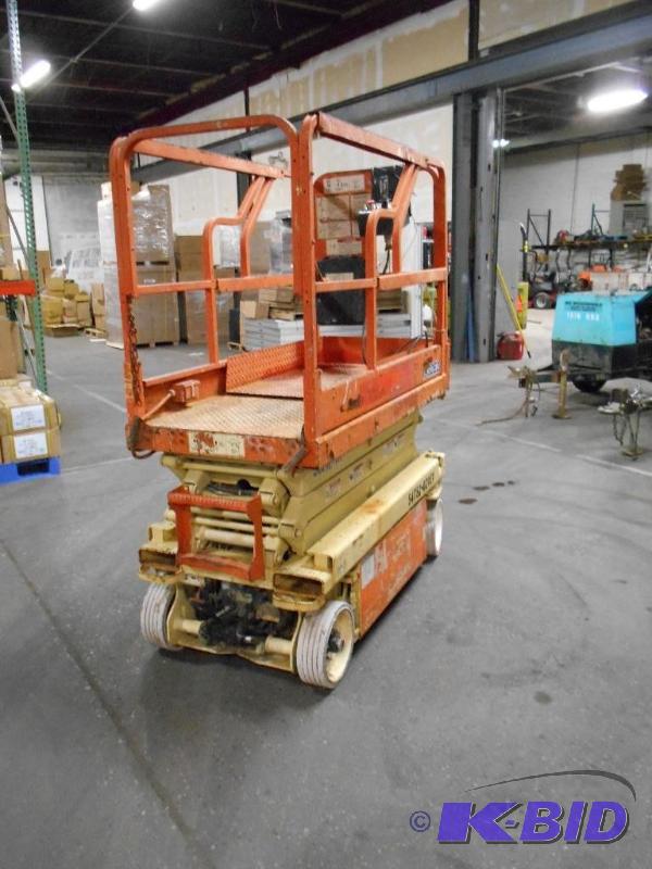 JLG 1932 E2 Scissorlift. Works.