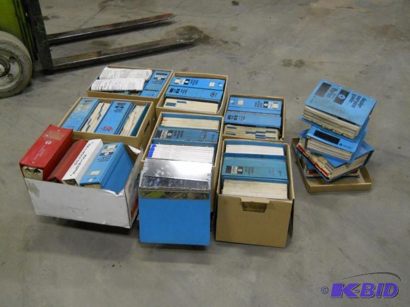 Full Pallet of Vintage Outboard Motor Repair Service Manuals