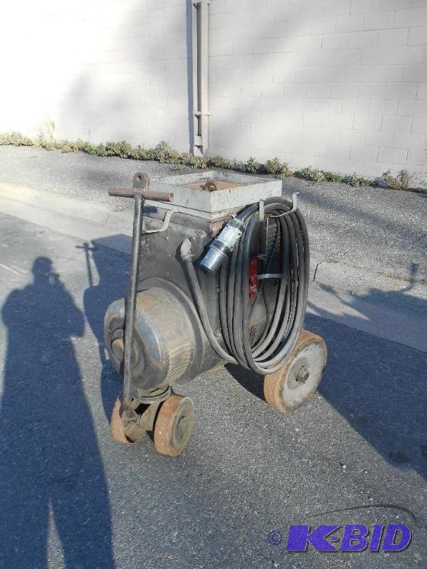 Hobart Arc Welder on Cart. NO RESERVE.
