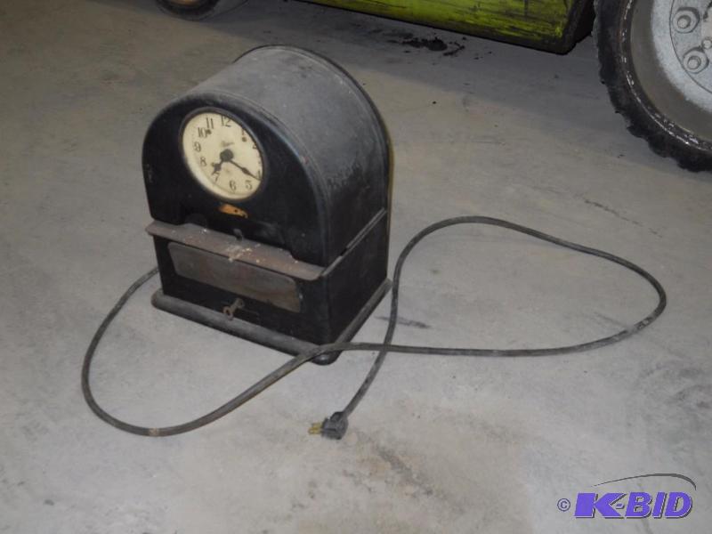 lot 100 image: Simplex Time Clock