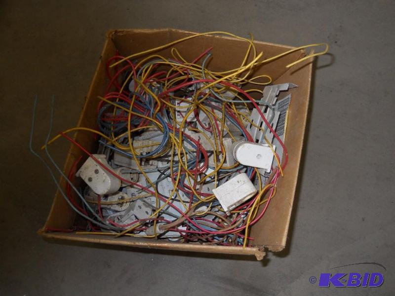 lot 114 image: Box of Lighting Wire