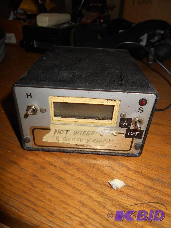 lot 16 image: Criminalistics Hotdog Canine System. K9 Door Opener and Temp. Monitor