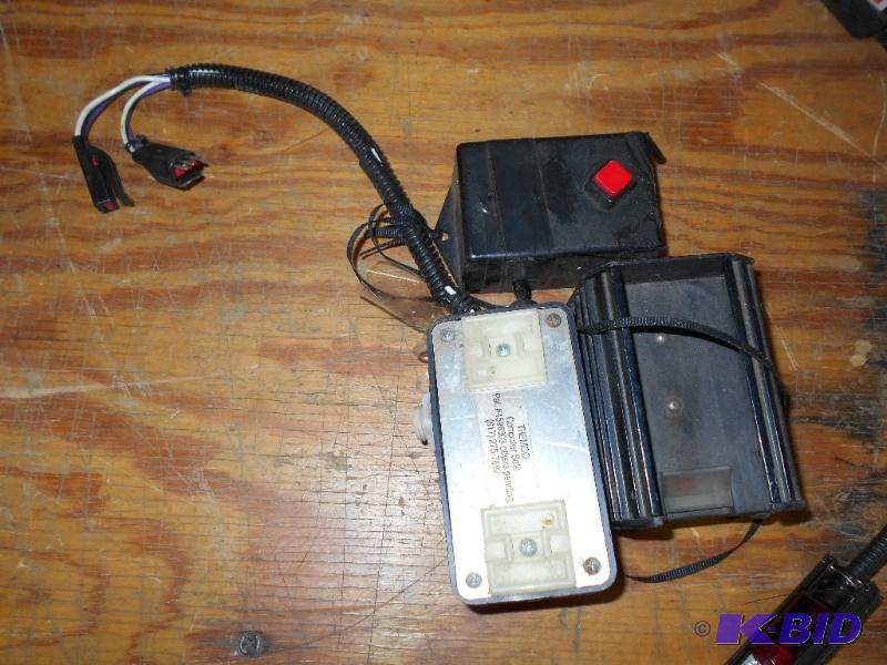 lot 21 image: Tremco Police Car Parts