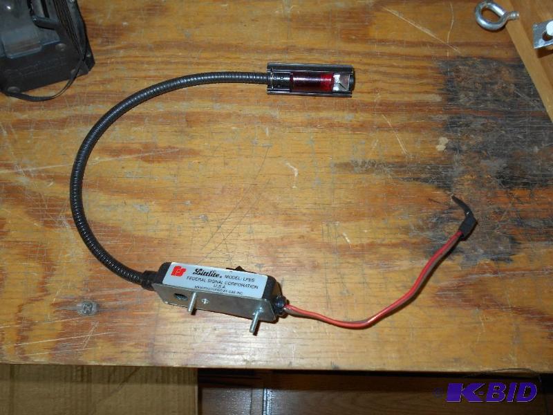 lot 22 image: Federal Signal Corporation Littlite Dashboard Light. Police, Fire, Emergency.