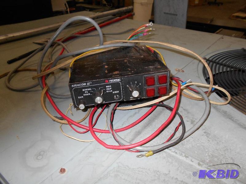 lot 23 image: Federal Signal Corp. Siracom II CB  Radio. Police, Fire.