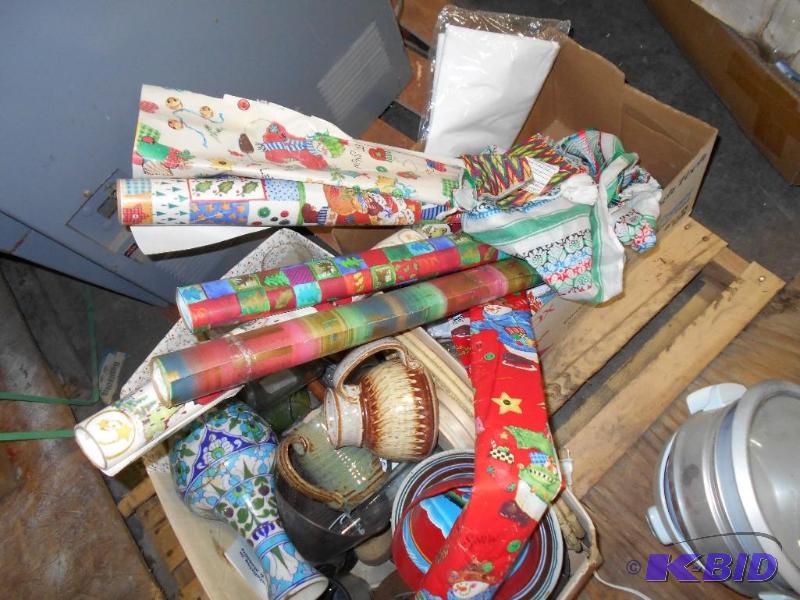 lot 37 image: Box Of Stuff From Storage Unit. Christmas Stuff.