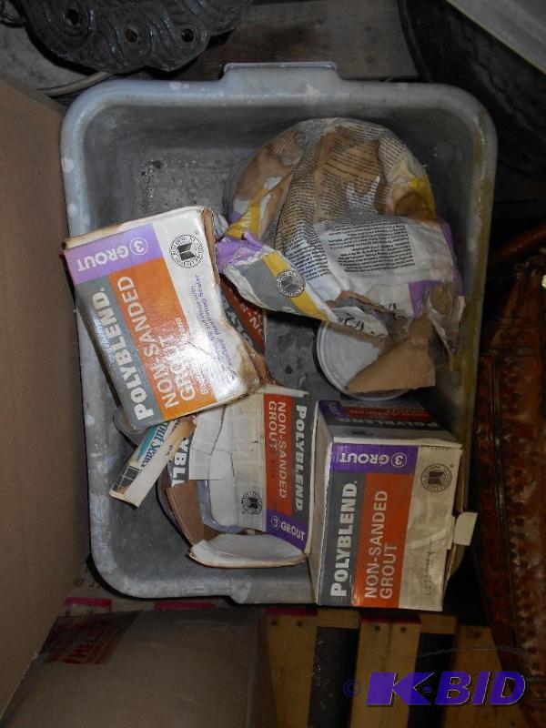 lot 42 image: Box of Grouting and Tiling Stuff