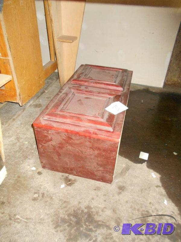 lot 49 image: Cabinets