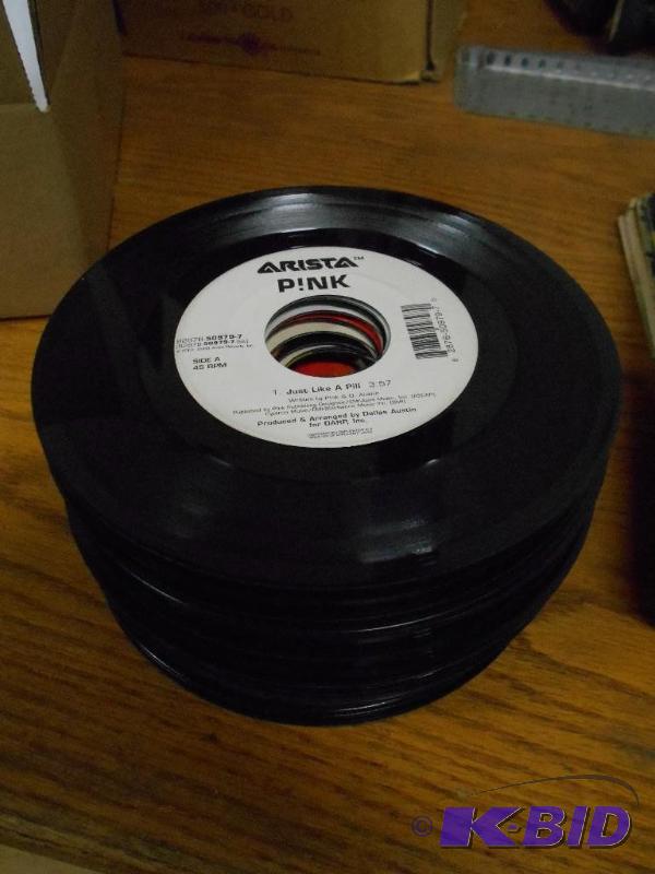 lot 53 image: 50 Vintage 45 RPM Records From A Jukebox