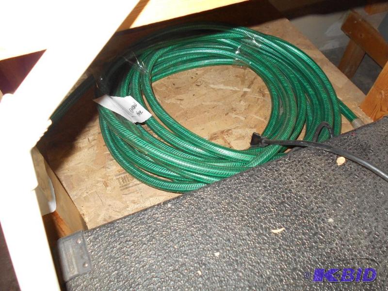 lot 61 image: Hose