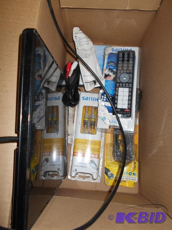 lot 62 image: Box of Electrical Stuff
