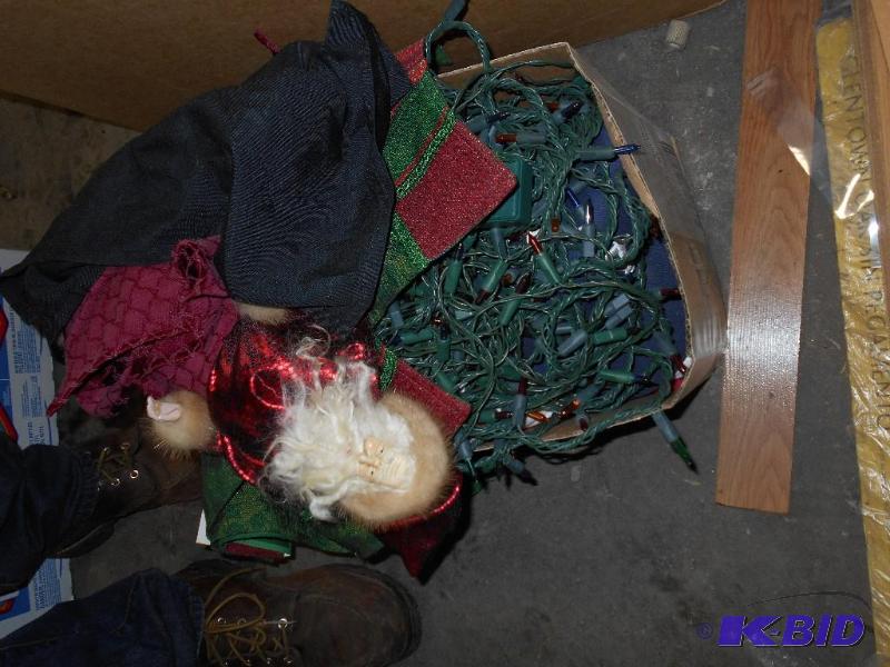 lot 69 image: Box of Christmas Decorations