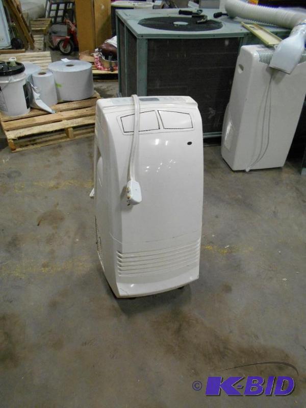 lot 7 image: GE Portable Air Conditioner