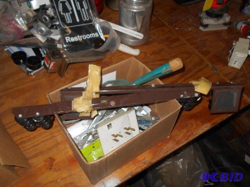 lot 79 image: Set of Moving Skates and Box of Hardware