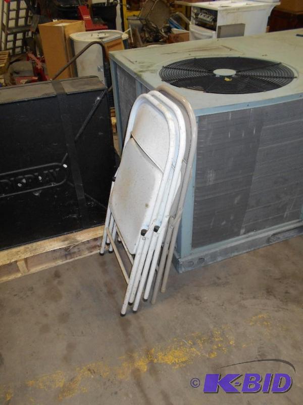 lot 85 image: 3 Folding Chairs