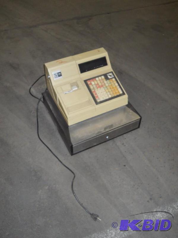 lot 98 image: Kingtron Cash Register