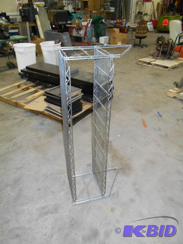 Wire Shelf. 46.