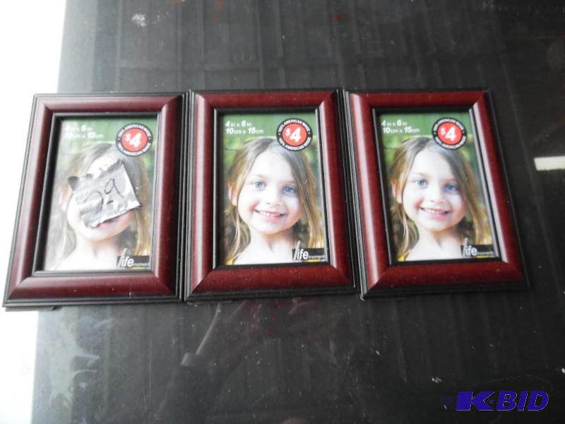 3 Picture Frames