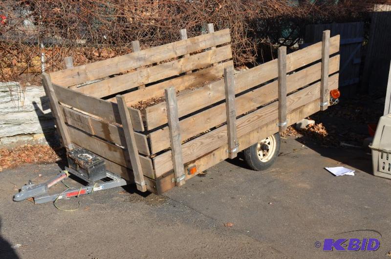 lot 1 image: 2011 C.N.Trailer with wood sides and&nbspde...