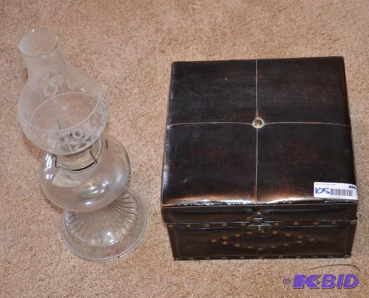 lot 105 image: Vintage kerosene lamp & box 8x8x5"...