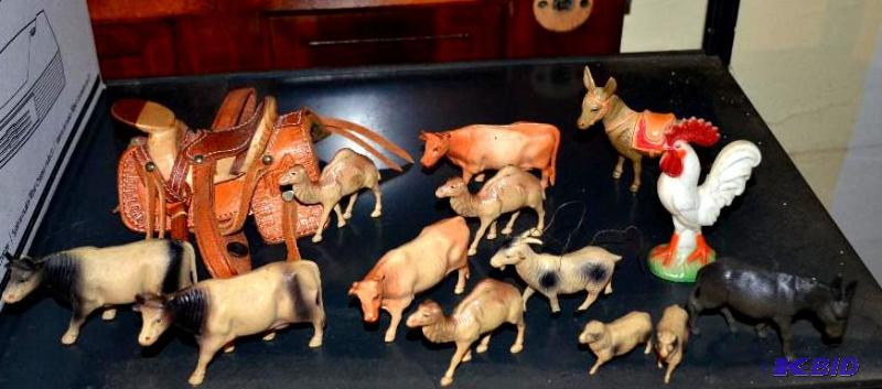 lot 116 image: Vintage Hand Tooled Genuine Leather mini sadd...