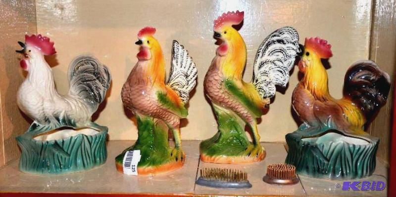 lot 125 image: 4 Vintage 1940-1960s Roosters some planters ...