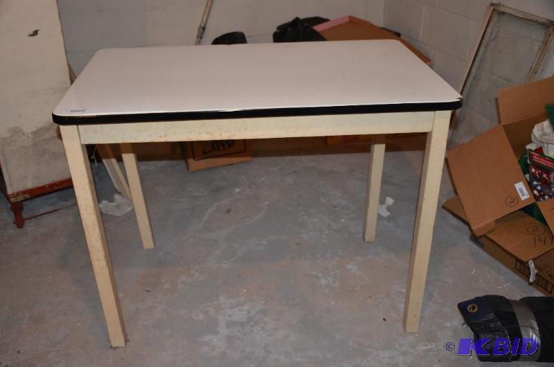 lot 127 image: 1940-1960s Porcelain top table 40x22"...