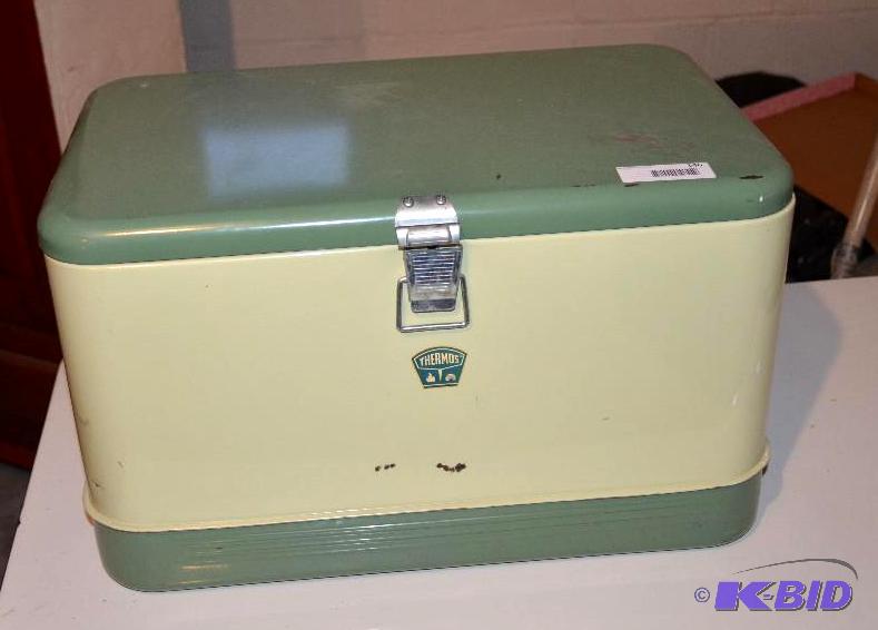 lot 146 image: Vintage Collectible Thermos cooler...