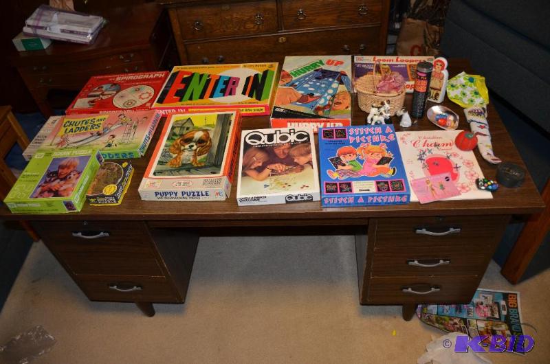 lot 164 image: Vintage games & toys...