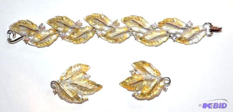 lot 199 image: Lisner bracelet & earrings...