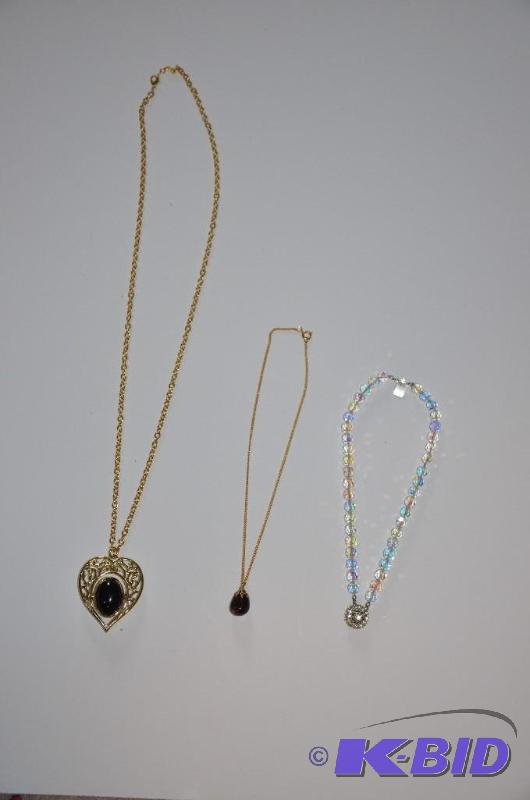 lot 202 image: 3 stunning pieces of jewelry - Bergene bracel...