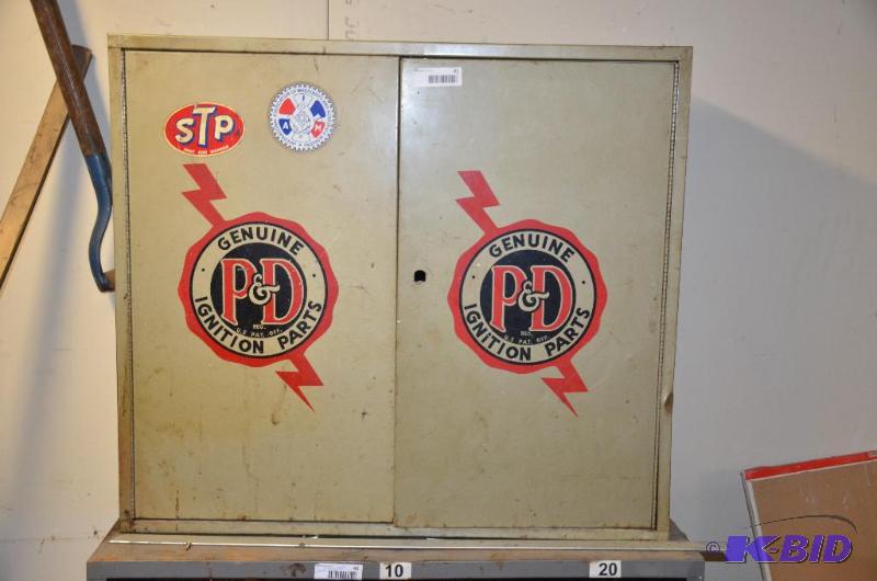 lot 41 image: Collectible Vintage P & D Advertising&nbs...
