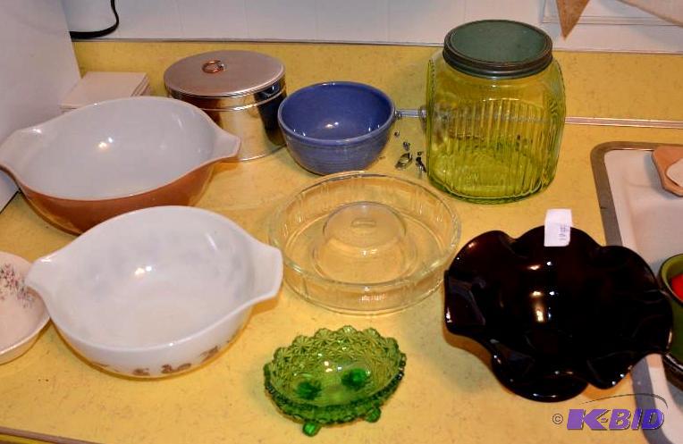 lot 61 image: lot of glassware , green cookie jar ,3 Pyrex ...