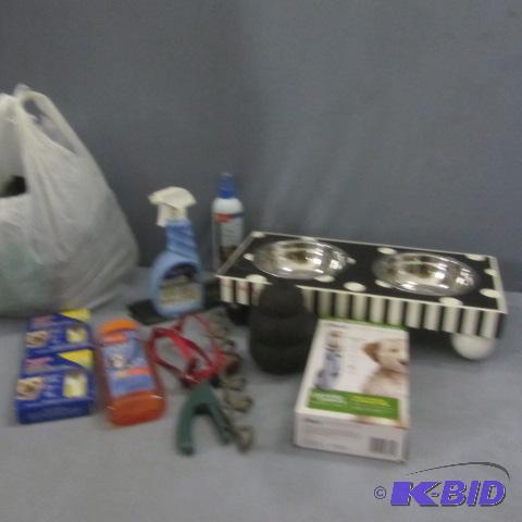 lot 100 image: Pet Care