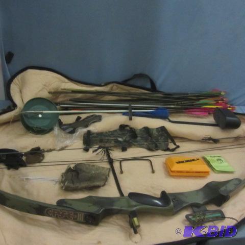 lot 101 image: Hunting Bow, Arrows