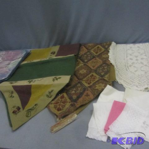 lot 158 image: Table Runners, Placemats