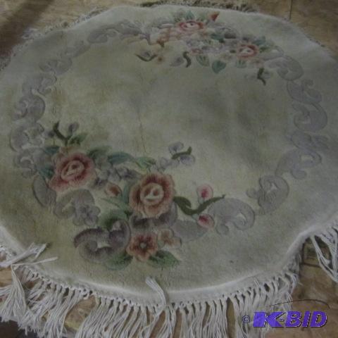 lot 162 image: Round Area Rug