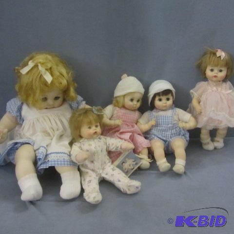 lot 17 image: Madame Alexander Dolls