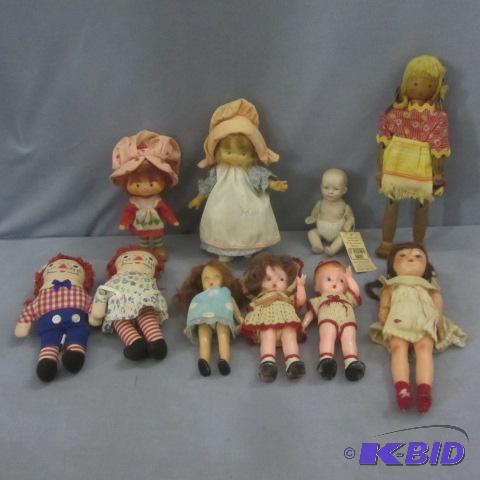 lot 22 image: Raggedy Ann, S Shortcake